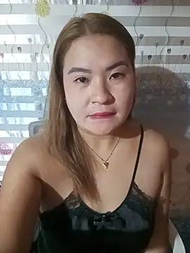 Amazingurlx online show from June 2026 10:33:01 PM