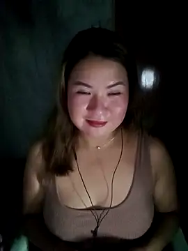 Amazingurlx online show from April 2026 01:24:01 PM