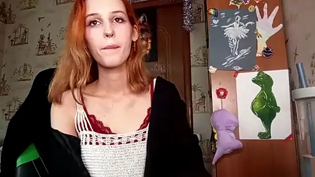 SirenFrost online show from April 2026 02:13:01 PM