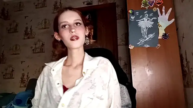 SirenFrost online show from May 2026 04:38:01 PM