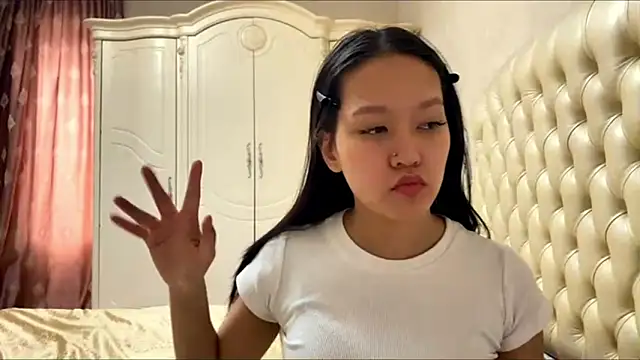 ayanovae online show from March 2026 05:42:01 AM