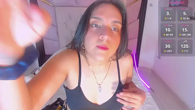 Scarlett Montclair online show from April 2026 07:32:01 PM