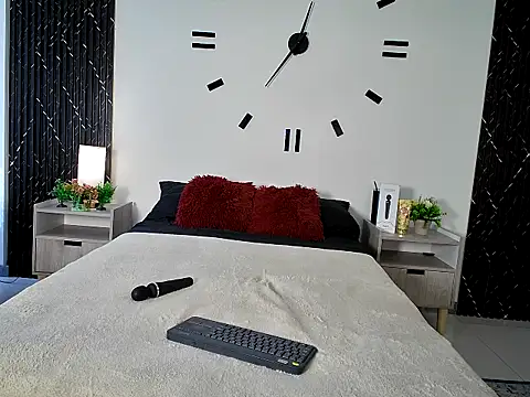 aurora petitee online show from March 2026 01:11:01 PM