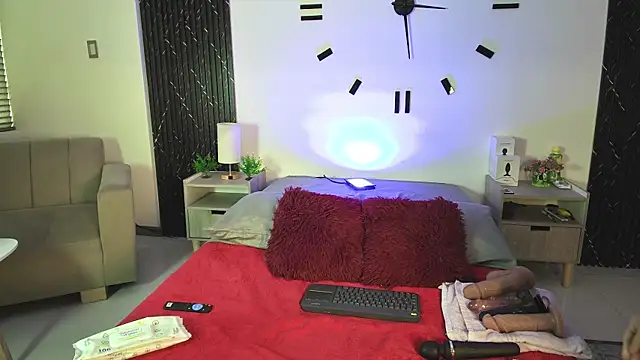 aurora petitee online show from May 2026 01:32:02 PM