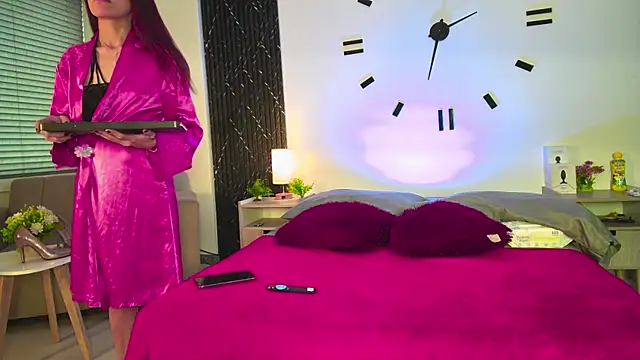 aurora petitee online show from May 2026 12:37:01 PM