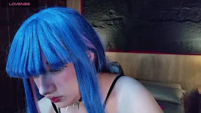 Carmillaa online show from June 2026 10:21:01 PM