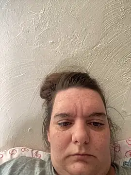 DaddysLiLNaughtyWife online show from April 2026 03:29:01 PM