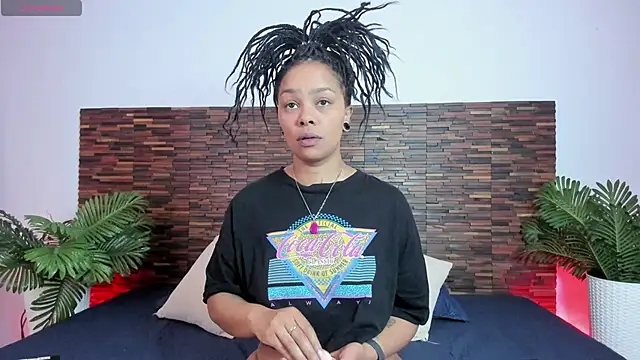 Snapshot of andreazoe chatting on April 2026 02:33:01 PM andreazoe online show from April 2026 02:33:01 PM