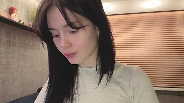 SweetieWink online show from April 2026 11:12:02 PM