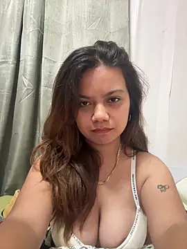 Snapshot of deseyy chatting on April 2026 06:14:01 PM deseyy online show from April 2026 06:14:01 PM