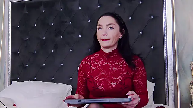 GraceMontclaire online show from May 2026 03:00:01 PM