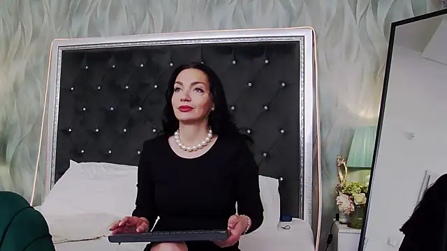 GraceMontclaire online show from May 2026 03:21:01 PM