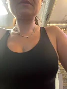 Supremegirlvibes online show from June 2026 06:50:01 PM