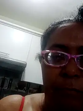 sexymomsn online show from June 2026 12:11:01 AM