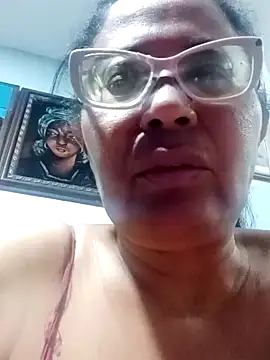 Snapshot of sexymomsn chatting on April 2026 05:35:01 AM sexymomsn online show from April 2026 05:35:01 AM