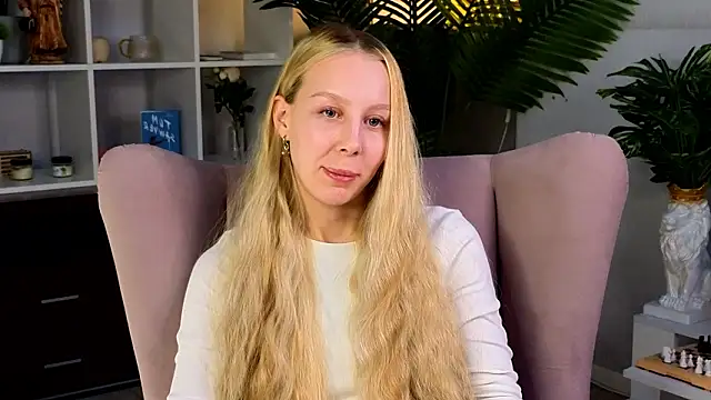 LishaPelle online show from March 2026 08:38:02 AM