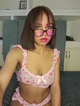 Snapshot of Lucy_Em chatting on May 2026 12:34:01 PM Lucy Em online show from May 2026 12:34:01 PM