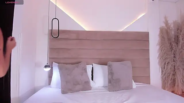 AteneaSweety online show from April 2026 01:56:02 PM