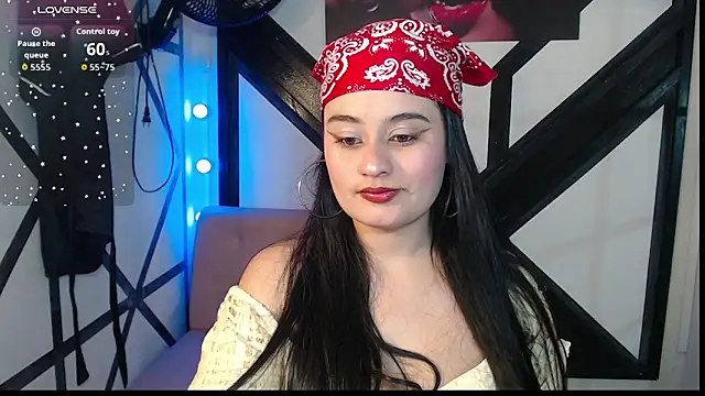 Snapshot of gabriela_tm1 chatting on June 2026 01:44:01 PM gabriela tm1 online show from June 2026 01:44:01 PM