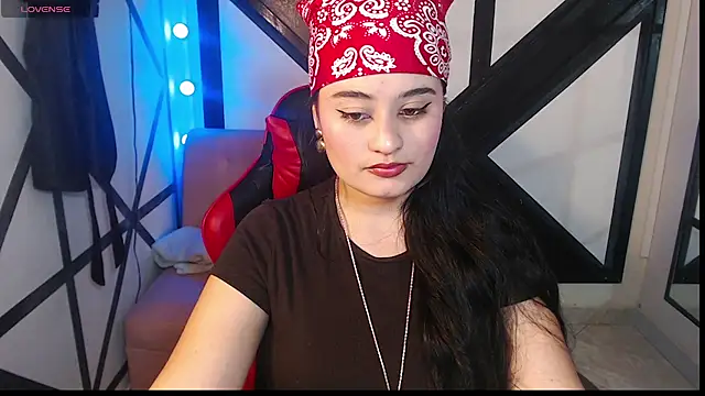 Snapshot of gabriela_tm1 chatting on June 2026 02:33:02 PM gabriela tm1 online show from June 2026 02:33:02 PM