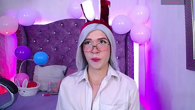 Lizza Jones online show from April 2026 12:00:01 PM