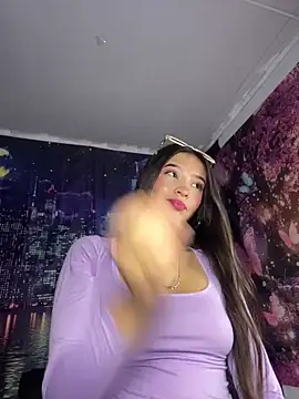 Itze Mua online show from March 2026 10:05:02 AM