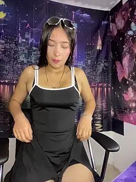 Itze Mua online show from March 2026 12:56:01 AM