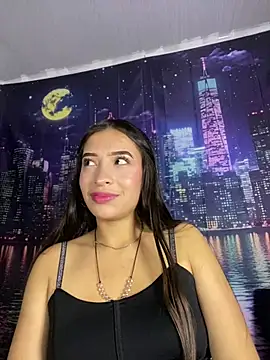Itze Mua online show from March 2026 03:17:02 AM