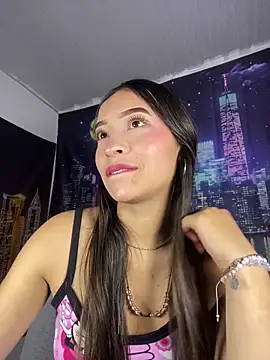 Itze Mua online show from March 2026 11:50:01 PM