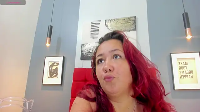 Snapshot of Paulinna_Curvy chatting on May 2026 01:39:02 PM Paulinna Curvy online show from May 2026 01:39:02 PM