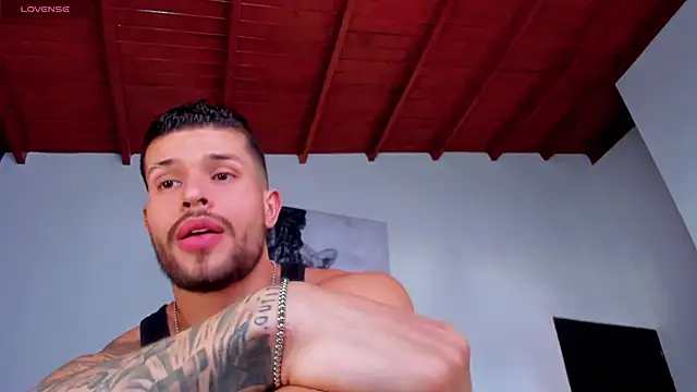 Snapshot of Santos_ramirez1 chatting on April 2026 01:45:02 PM Santos ramirez1 online show from April 2026 01:45:02 PM