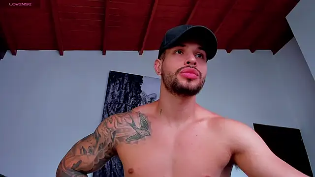 Snapshot of Santos_ramirez1 chatting on April 2026 03:02:01 PM Santos ramirez1 online show from April 2026 03:02:01 PM
