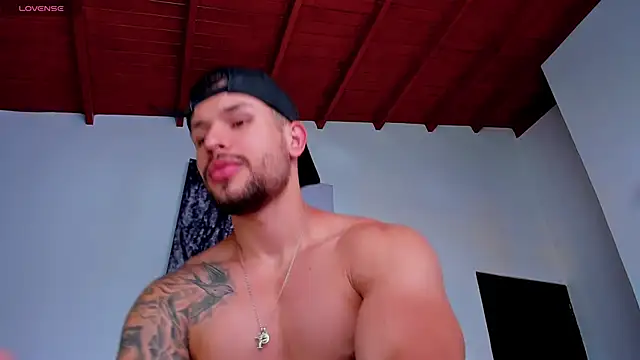 Snapshot of Santos_ramirez1 chatting on April 2026 03:27:02 PM Santos ramirez1 online show from April 2026 03:27:02 PM