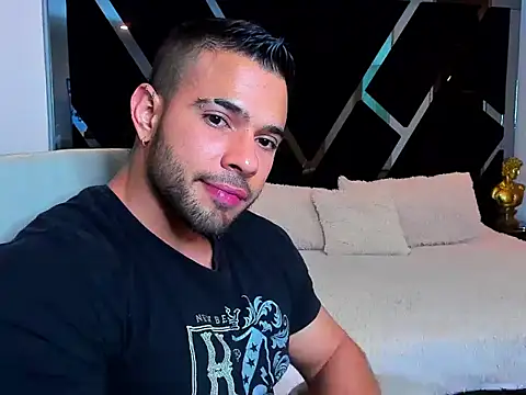 Raytorres online show from April 2026 03:57:01 AM