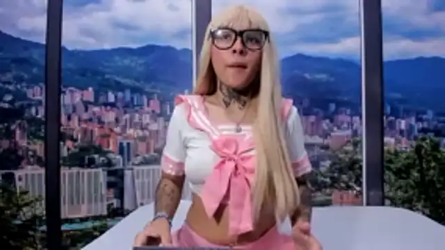 NickAndTylor online show from May 2026 01:20:01 PM