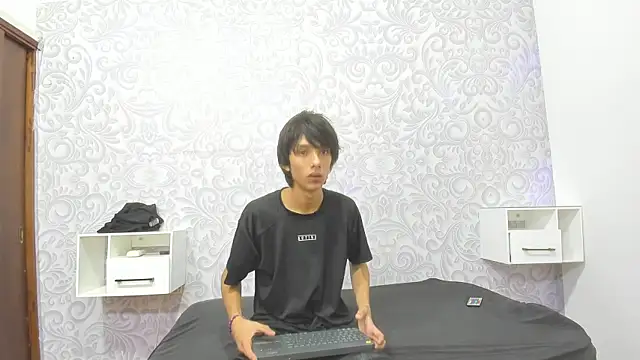 NickAndTylor online show from May 2026 01:57:01 PM