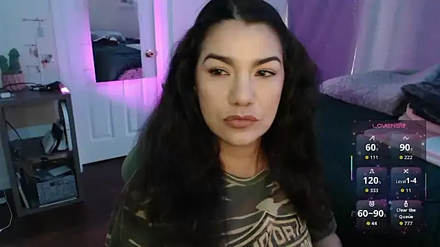 sweetRoxie online show from April 2026 09:10:01 PM