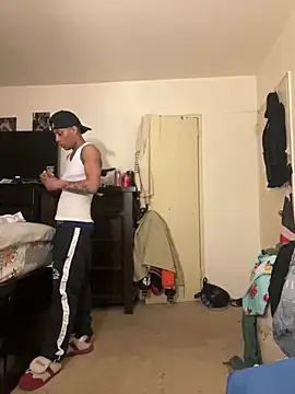 PHAT FTM KLIT87 online show from April 2026 01:04:01 PM