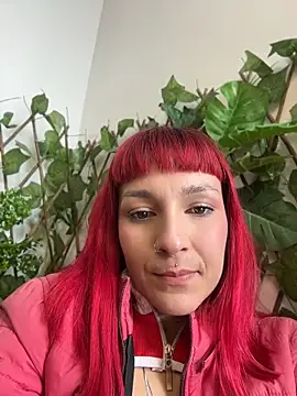 Amelie-RedHoney online show from June 2026 06:02:01 PM