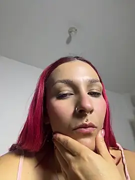 Amelie-RedHoney online show from June 2026 05:52:02 AM