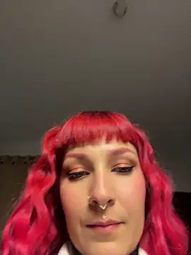 Amelie-RedHoney online show from July 2026 11:04:02 PM
