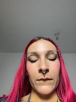 Amelie-RedHoney online show from May 2026 10:04:02 PM