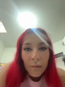 Amelie-RedHoney online show from May 2026 08:44:02 PM