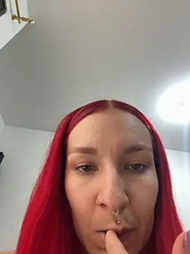 Amelie-RedHoney online show from April 2026 07:15:01 PM