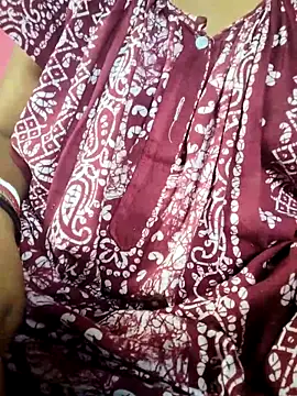 Snapshot of itz-priya chatting on April 2026 05:08:02 AM itz-priya online show from April 2026 05:08:02 AM