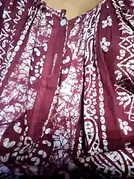 Snapshot of itz-priya chatting on April 2026 02:18:01 AM itz-priya online show from April 2026 02:18:01 AM