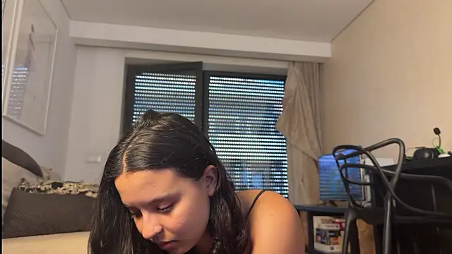 Snapshot of rossilaari chatting on June 2026 02:29:02 PM rossilaari online show from June 2026 02:29:02 PM