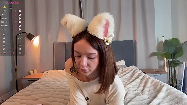 Lana VeeE online show from April 2026 02:47:02 PM