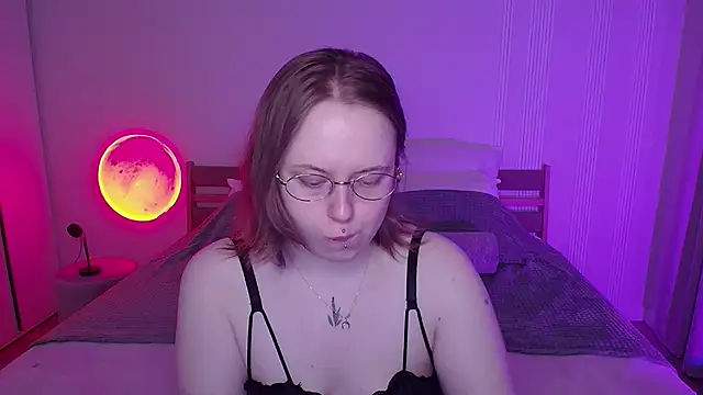 SelenaLily online show from April 2026 01:23:02 PM