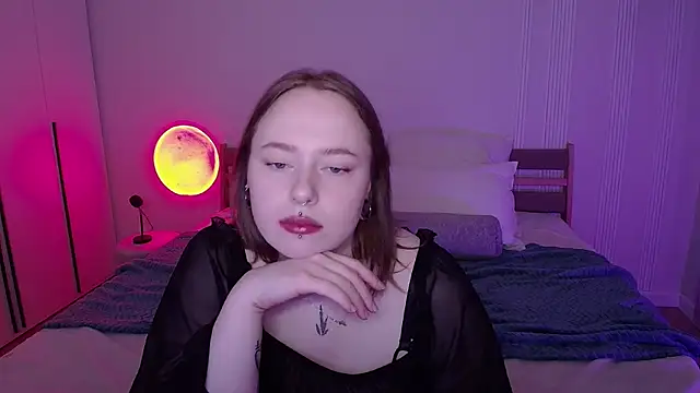 SelenaLily online show from April 2026 05:16:02 PM